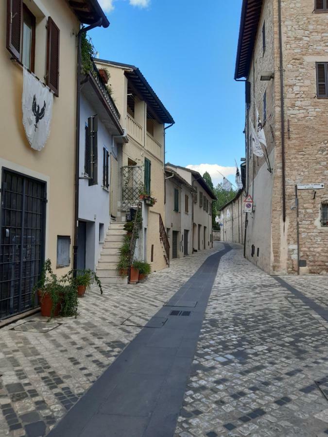 B&B La Casa Di Alice Foligno Kültér fotó
