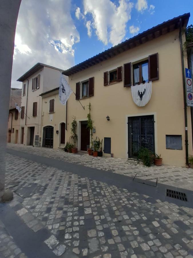 B&B La Casa Di Alice Foligno Kültér fotó