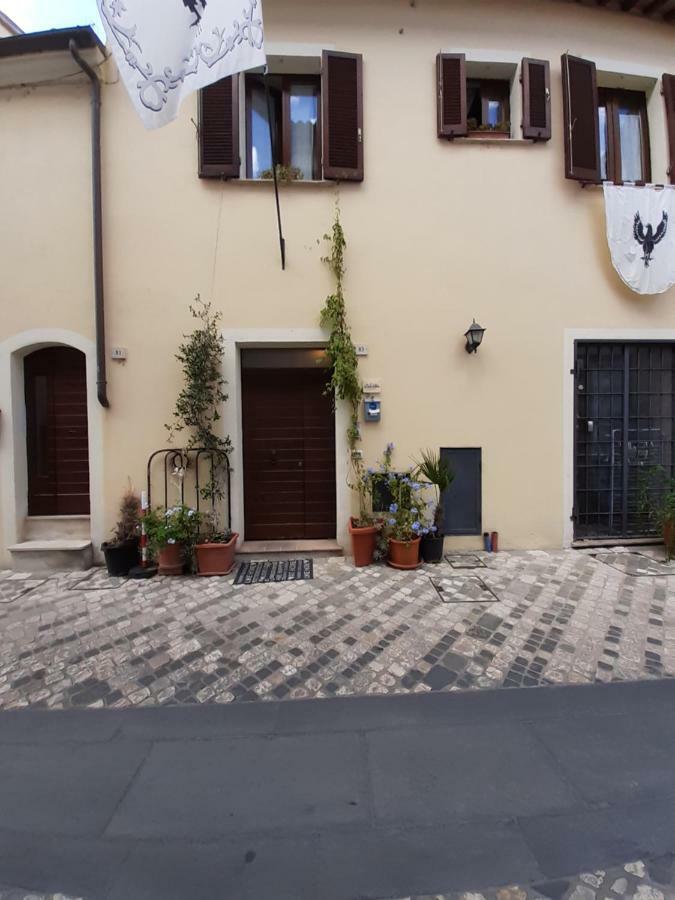 B&B La Casa Di Alice Foligno Kültér fotó