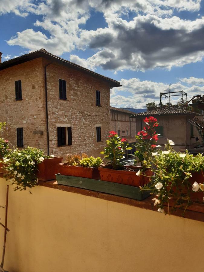 B&B La Casa Di Alice Foligno Kültér fotó